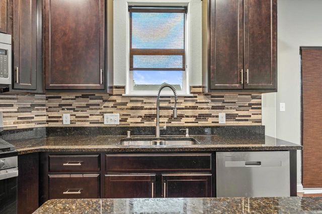 609 Calvin LANE, Mount Pleasant, WI 53406