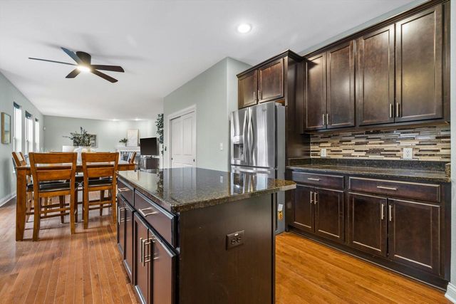 609 Calvin LANE, Mount Pleasant, WI 53406