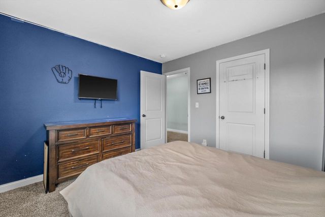 609 Calvin LANE, Mount Pleasant, WI 53406