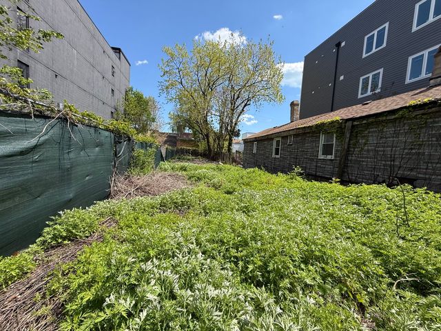 1923 S Jefferson Street, Chicago, IL 60616