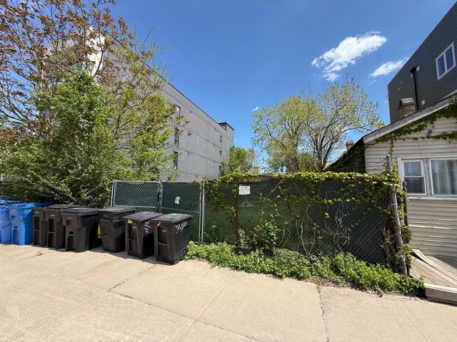 1923 S Jefferson Street, Chicago, IL 60616
