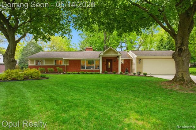 24018 Lynwood Drive, Novi, MI 48374