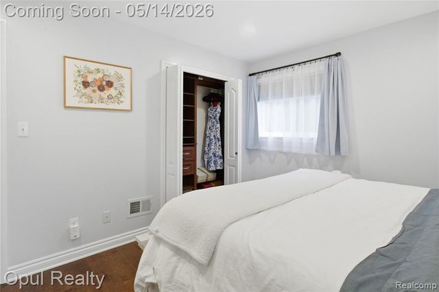 24018 Lynwood Drive, Novi, MI 48374