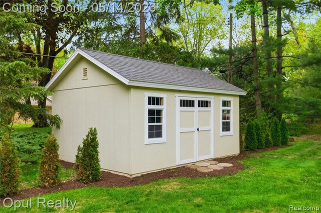 24018 Lynwood Drive, Novi, MI 48374