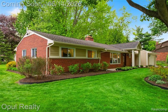 24018 Lynwood Drive, Novi, MI 48374