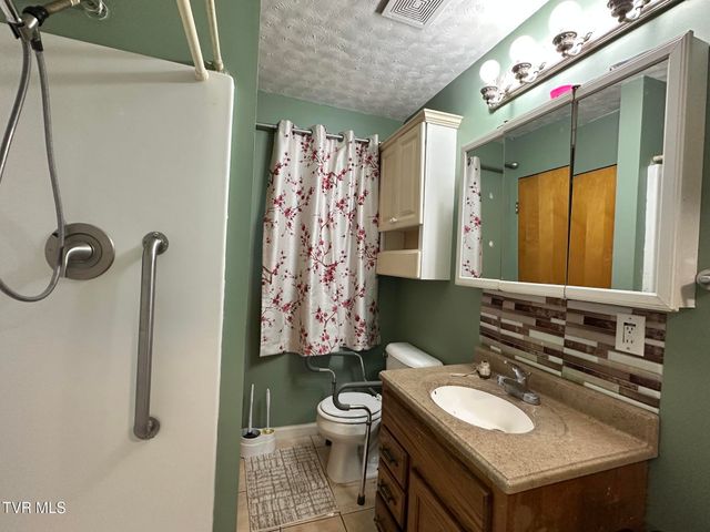 107 Old Hwy 66, Rogersville, TN 37857