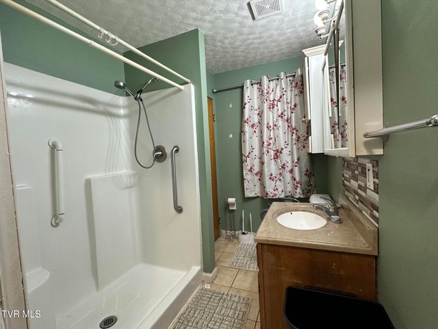 107 Old Hwy 66, Rogersville, TN 37857