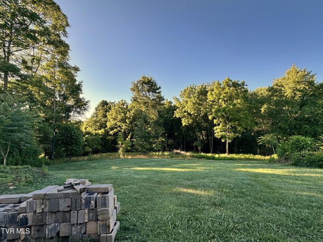 107 Old Hwy 66, Rogersville, TN 37857