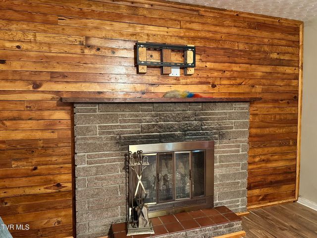 107 Old Hwy 66, Rogersville, TN 37857