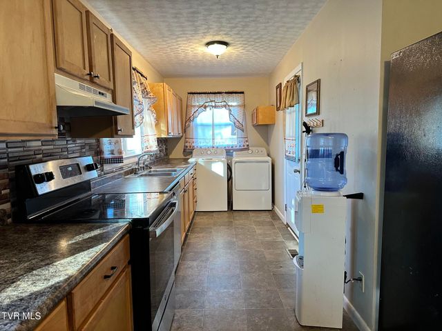 107 Old Hwy 66, Rogersville, TN 37857