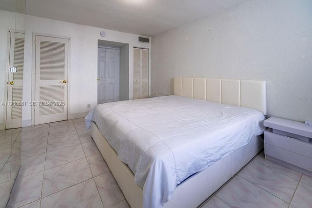 3140 S Ocean Dr PH7, Hallandale Beach, FL 33009