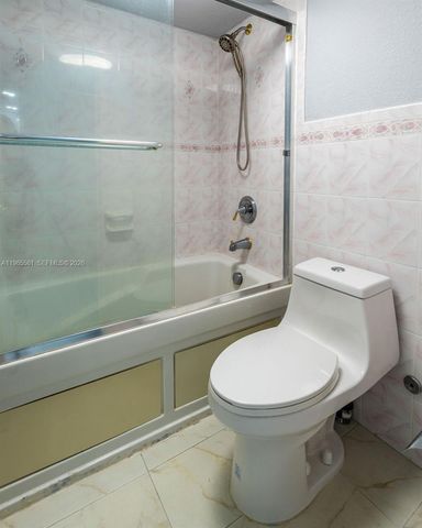 3140 S Ocean Dr PH7, Hallandale Beach, FL 33009