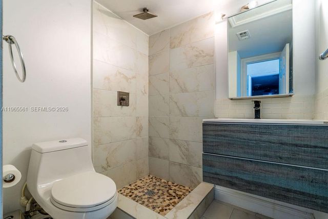 3140 S Ocean Dr PH7, Hallandale Beach, FL 33009