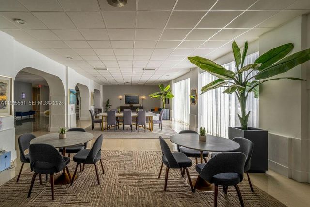 3140 S Ocean Dr PH7, Hallandale Beach, FL 33009