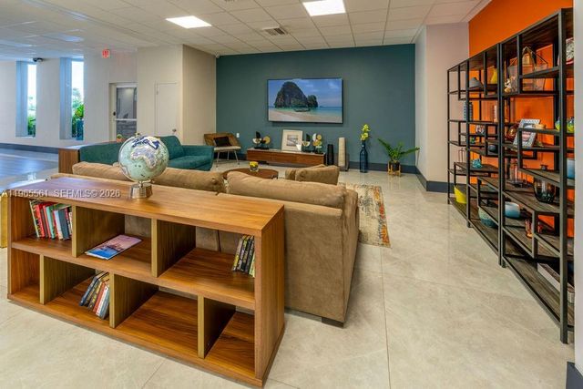 3140 S Ocean Dr PH7, Hallandale Beach, FL 33009