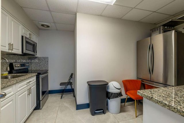 3140 S Ocean Dr PH7, Hallandale Beach, FL 33009