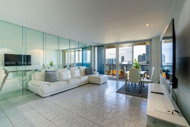 3140 S Ocean Dr PH7, Hallandale Beach, FL 33009