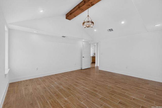 105 Hidden Path, Floresville, TX 78114