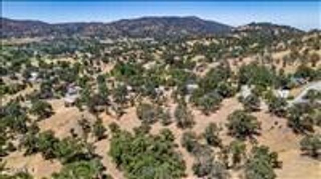 24590 Deertrail Drive, Tehachapi, CA 93561