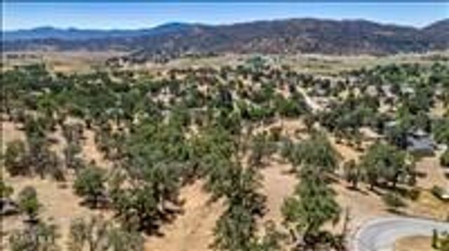 24590 Deertrail Drive, Tehachapi, CA 93561