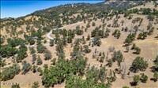 24590 Deertrail Drive, Tehachapi, CA 93561