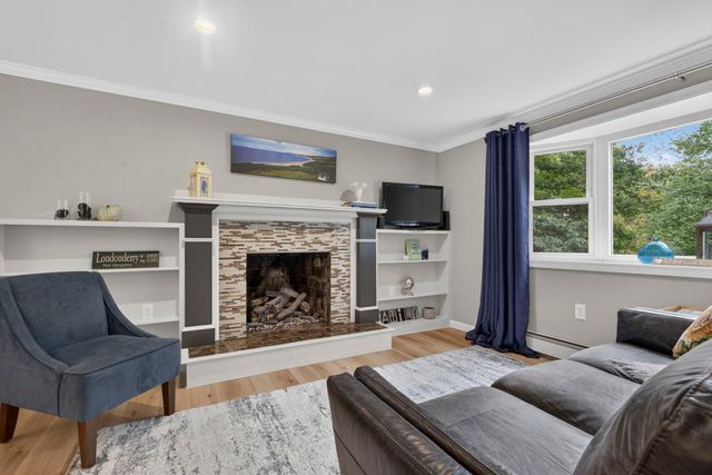 36 Noyes Road, Londonderry, NH 03053
