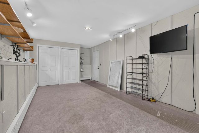 36 Noyes Road, Londonderry, NH 03053
