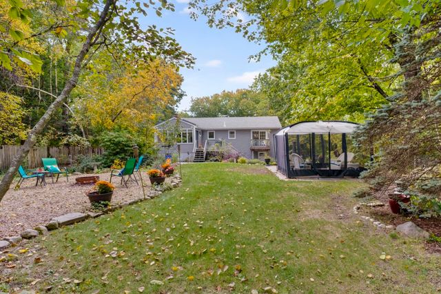 36 Noyes Road, Londonderry, NH 03053