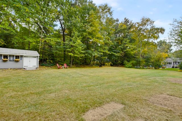 36 Noyes Road, Londonderry, NH 03053