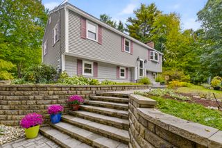 36 Noyes Road, Londonderry, NH 03053