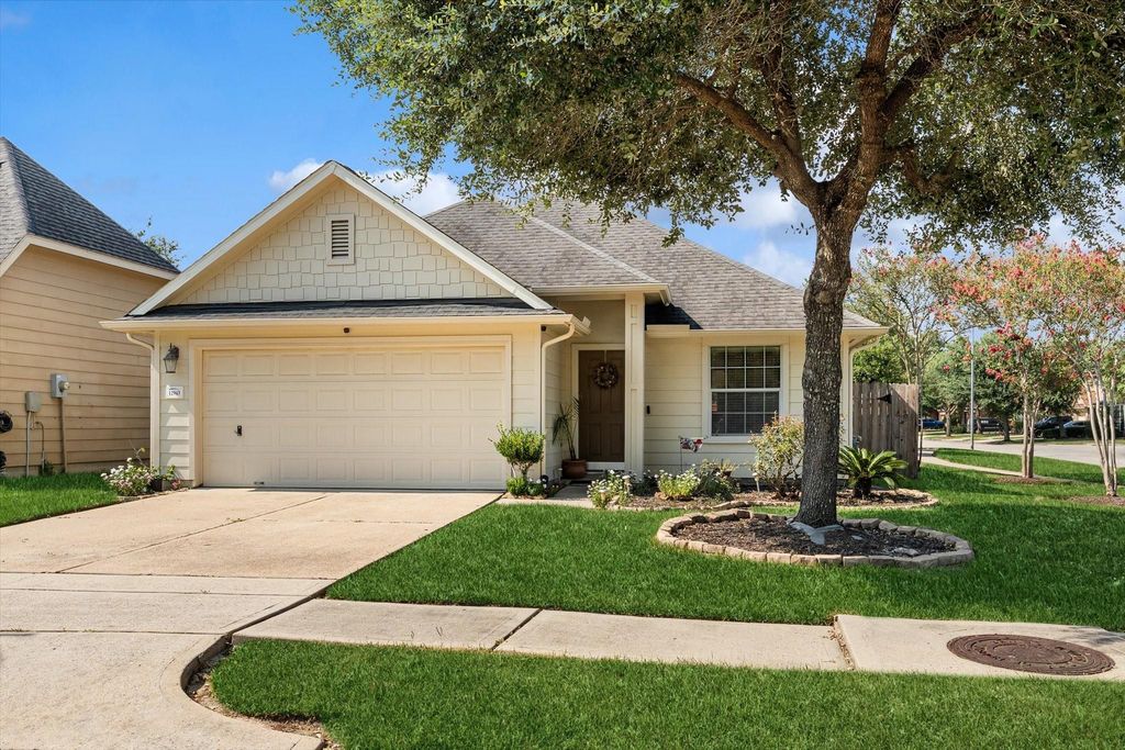 12943 Palm Leaf Court, Houston, TX 77044