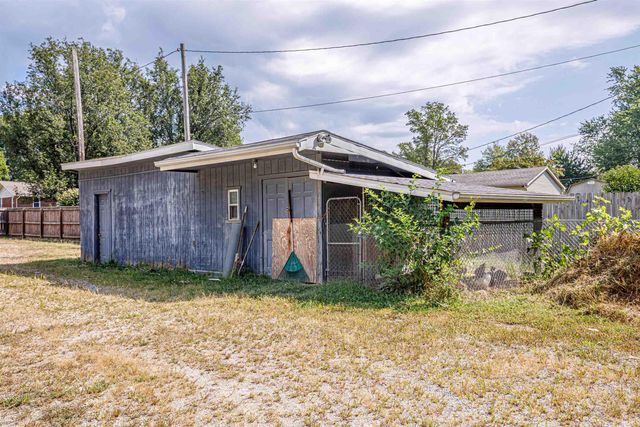 1399 W Homestead Drive, Boonville, IN 47601