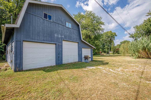 1399 W Homestead Drive, Boonville, IN 47601
