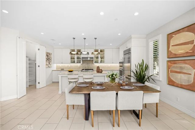164 Villa Ridge, Irvine, CA 92602