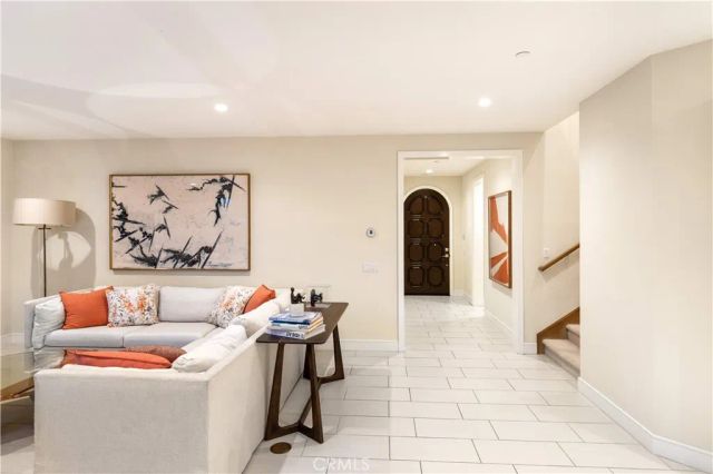 164 Villa Ridge, Irvine, CA 92602