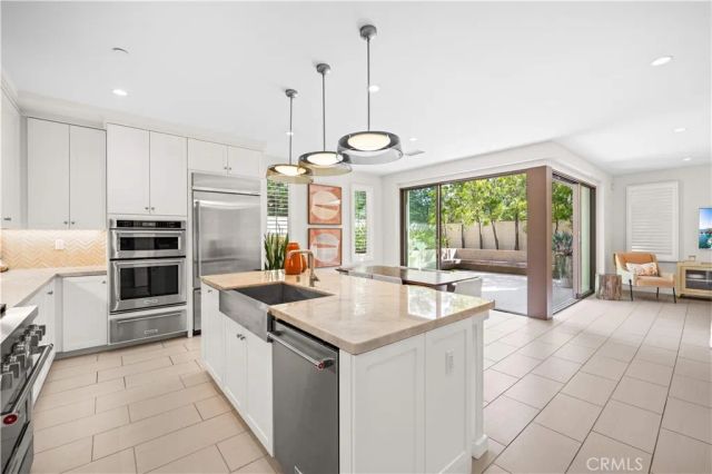 164 Villa Ridge, Irvine, CA 92602