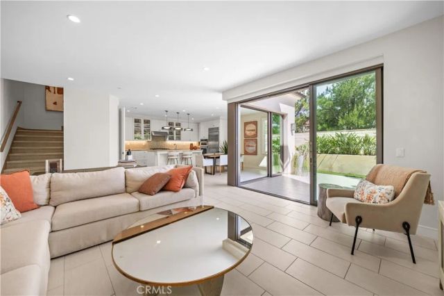 164 Villa Ridge, Irvine, CA 92602