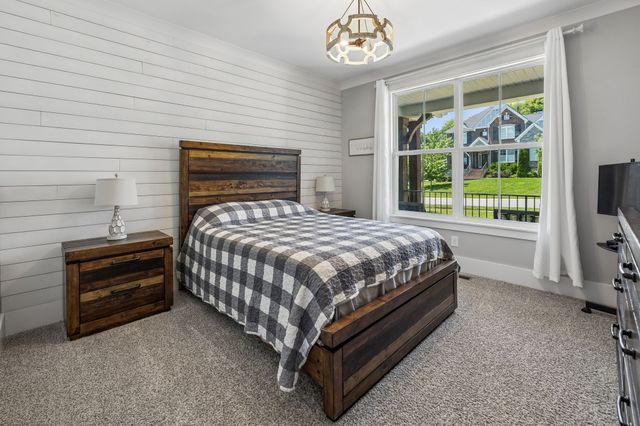 7021 Fiddlers Glen Dr, Arrington, TN 37014
