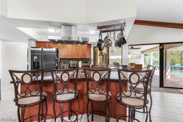 3819 SE 18th PL, Cape Coral, FL 33904