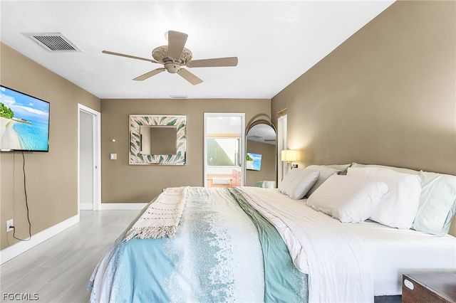 3819 SE 18th PL, Cape Coral, FL 33904