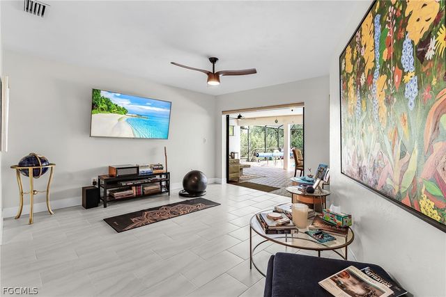 3819 SE 18th PL, Cape Coral, FL 33904