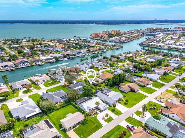 3819 SE 18th PL, Cape Coral, FL 33904