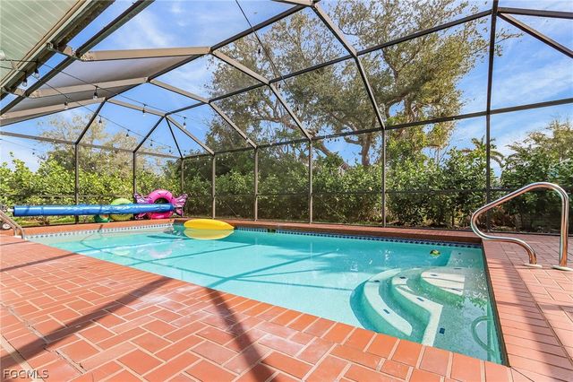 3819 SE 18th PL, Cape Coral, FL 33904