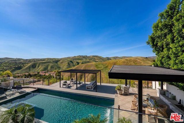 26029 Farmfield Road, Calabasas, CA 91302