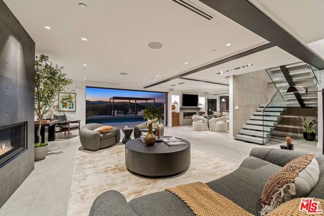 26029 Farmfield Road, Calabasas, CA 91302