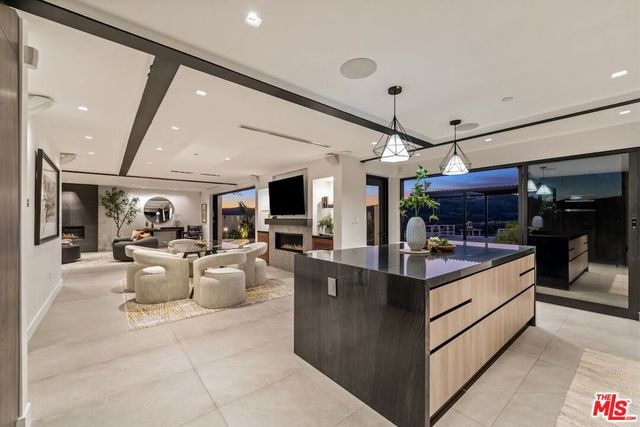 26029 Farmfield Road, Calabasas, CA 91302