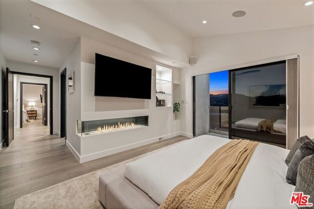 26029 Farmfield Road, Calabasas, CA 91302