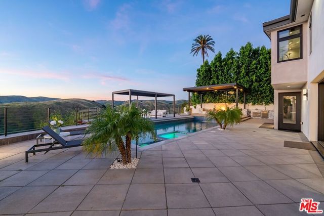 26029 Farmfield Road, Calabasas, CA 91302