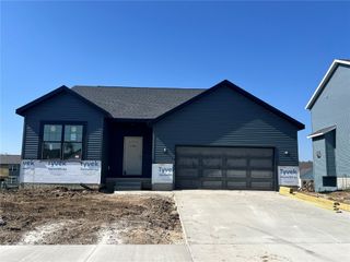 614 Grey Slate Drive SW, Cedar Rapids, IA 52404