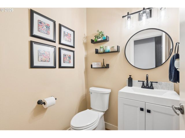 2280 CRESTVIEW Dr, West Linn, OR 97068